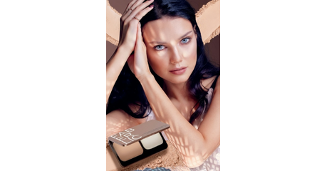 Пудра для лица Wet & Dry Perfect Me: универсальное тональное средство 2 в 1